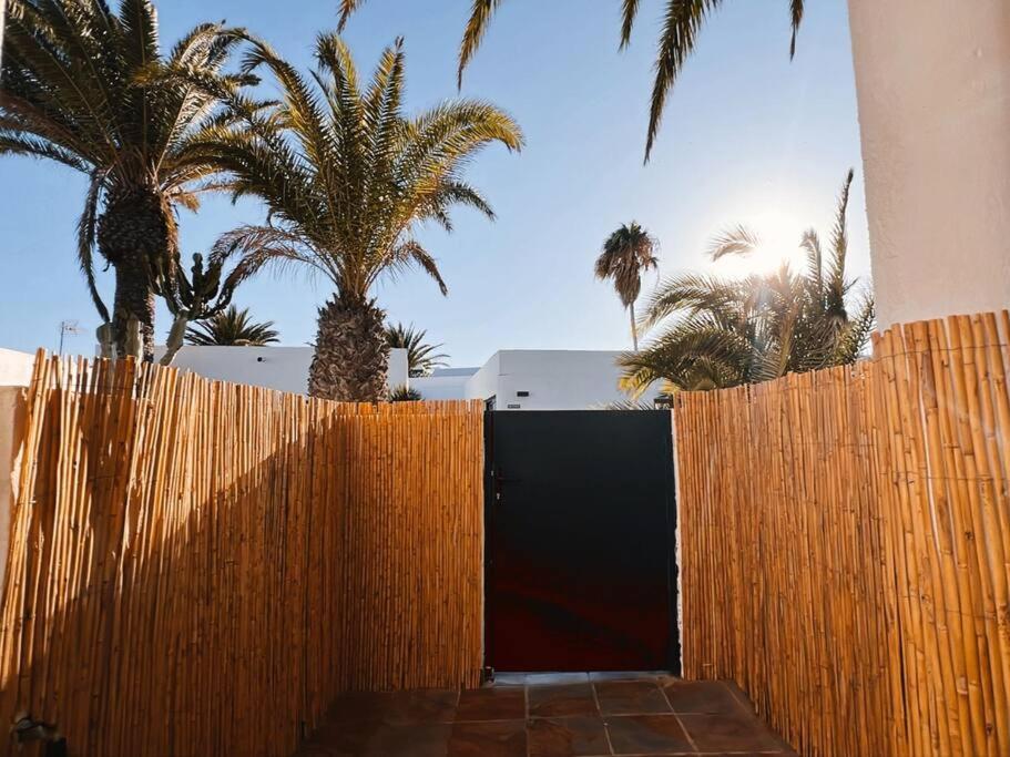Rockbeach Bungalow Costa Teguise Eksteriør bilde